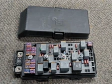 2009-2012 Chevy Malibu 2.4L Engine Fuse Box OEM Assembly 30 Days Warranty
