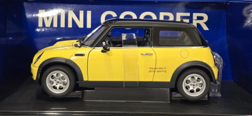 RARE Yellow 1/18 Autoart BMW Mini Cooper Diecast Model - Image 2 of 4