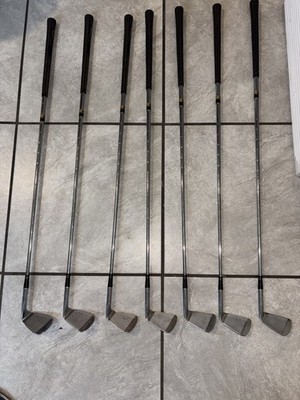 MacGregor Master Iron Set 3-9, + S & P, + 3 xtra Clubs Left H & Bag Included. 