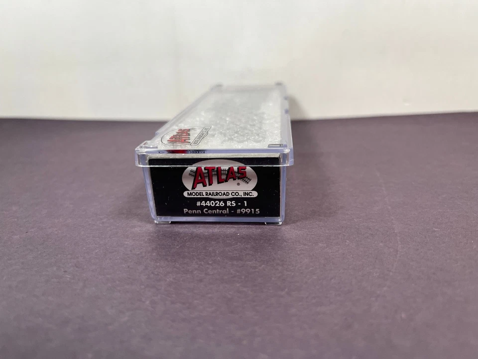 Atlas N Scale Train Locomotive Engine 44026 RS - 1 Penn Central 9915 - Image 3 of 4