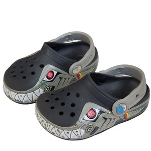 size c8 crocs
