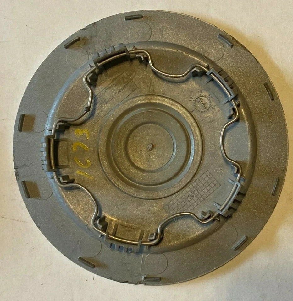 Single 05-08 Chrysler 300 2242 B Wheel Center Cap Silver OEM 0XA74TRMAA #1073 - Image 2 of 3