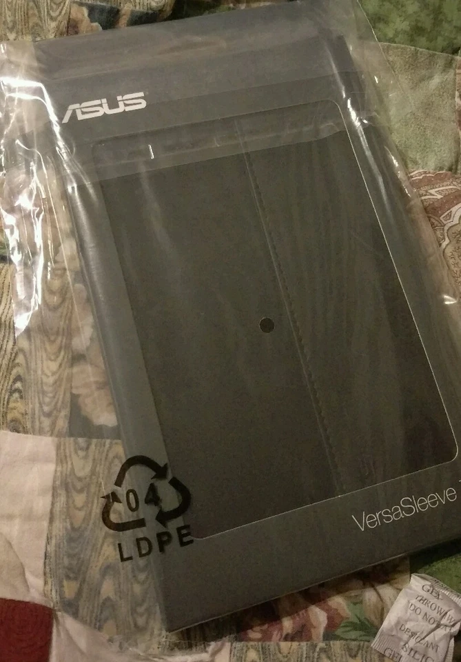 Asus VersaSleeve Carrying Case (Sleeve) for 7" Tablet - Black - Image 4 of 4