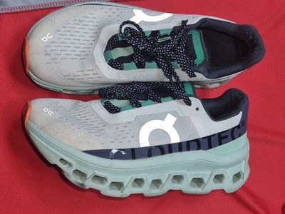 ON CLOUDTEC   Damen Sneakers  Gr.38,5 Weiß Gebrauchsspüren!!!!