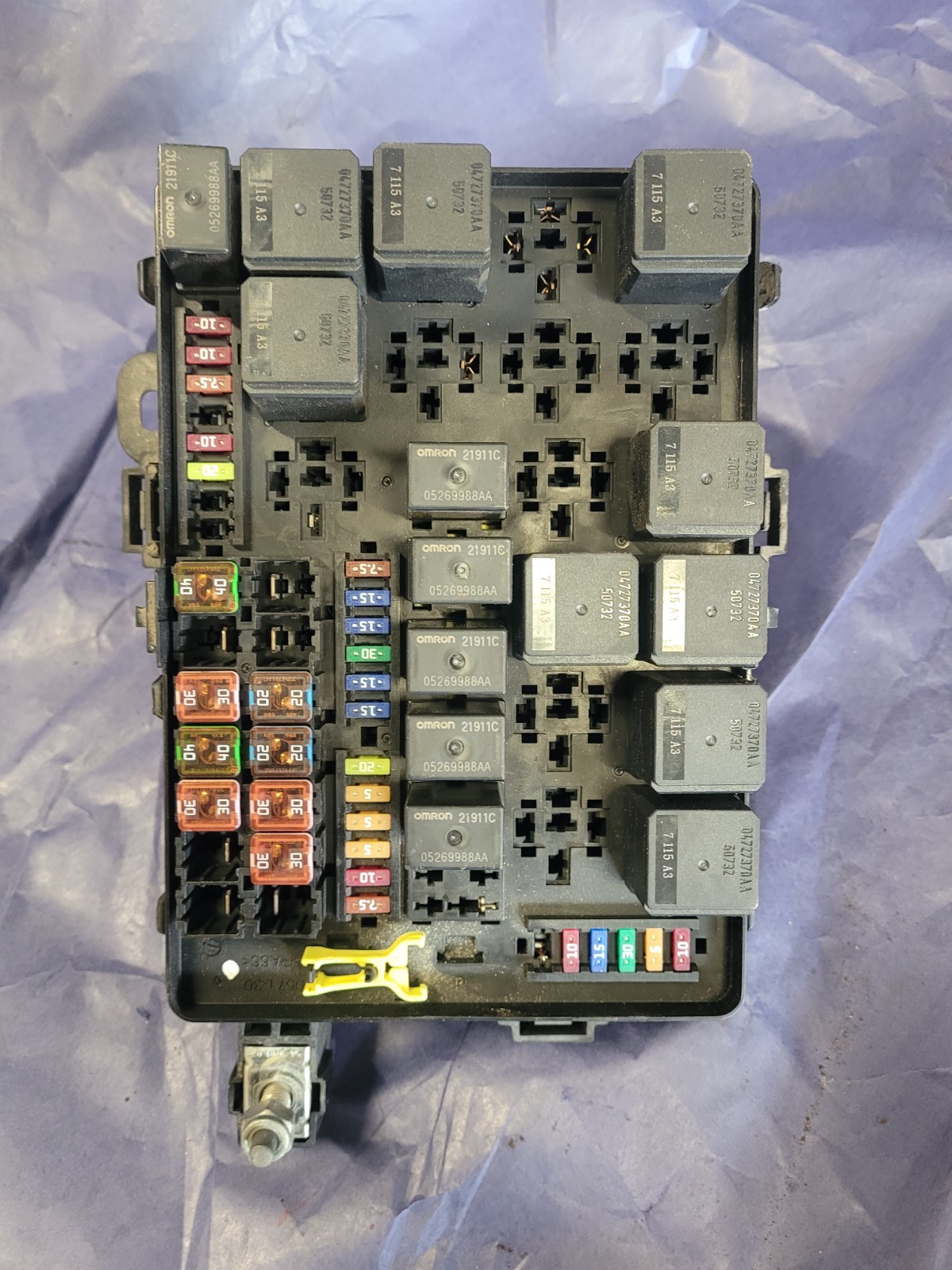 2014-2018 Maserati Ghibli 3.0L AT Gransport Engine Fuse Box 670037825 - OEM