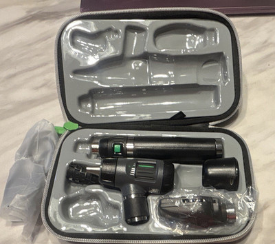 Welch Allyn Pocket Otoscope Diagnostic Set with Zip Case for Family Medicine
