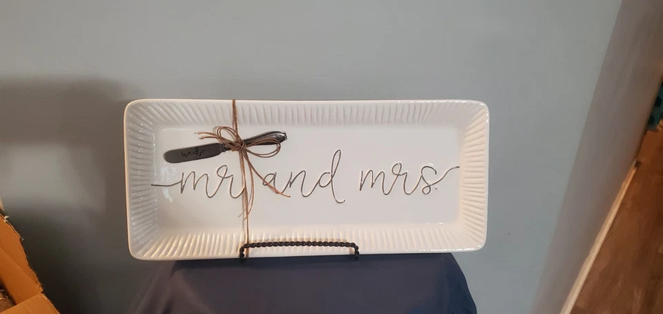 Mud Pie Mr. & Mrs. Hostess tray Set - Image 3 of 4