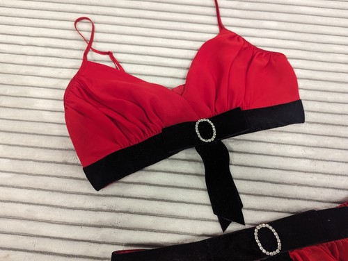 2-piece Fredricks of Hollywood sheer red Christmas sexy skirt/ Bra lingerie - Picture 7 of 10