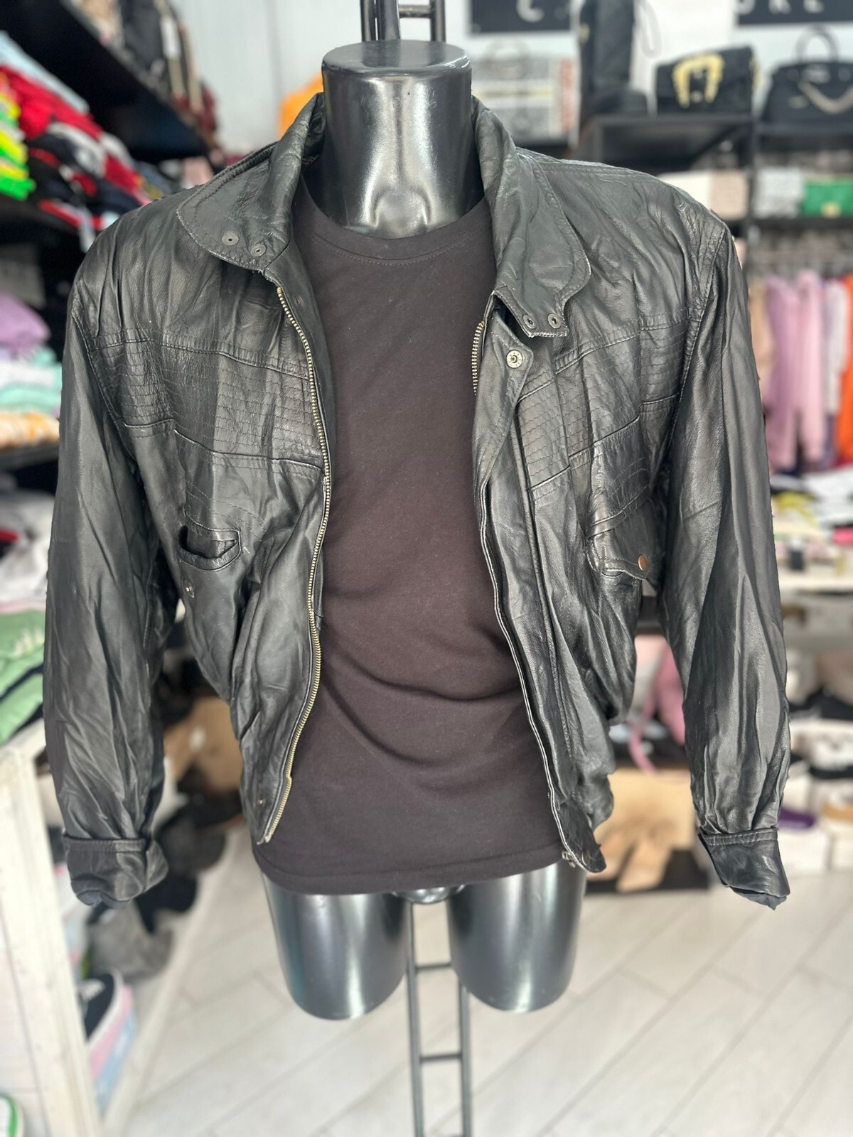 Men's XL Black Genuine Leather Jacket - Premium Quality LLV117