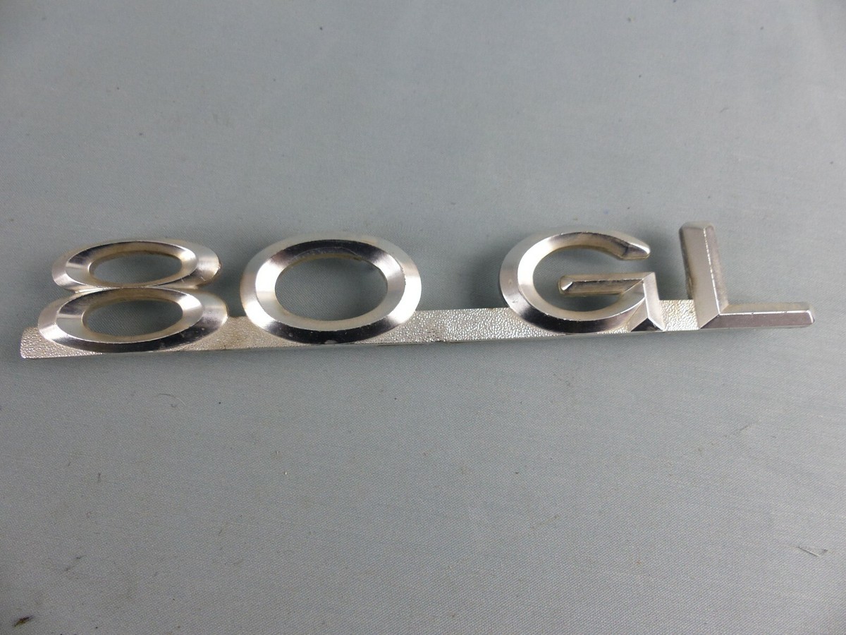 AUDI 80 GL 843853745 ancien monogramme emblème logo sigle insigne 