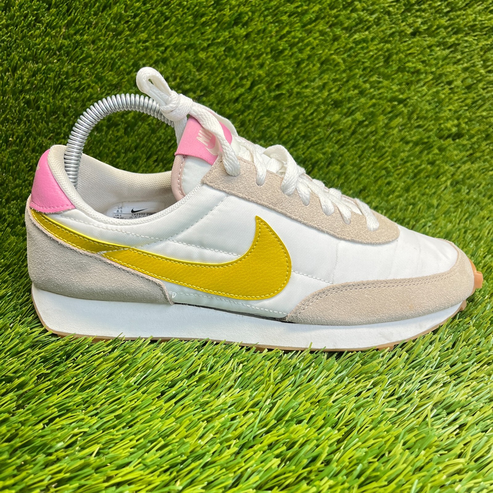 Nike Daybreak Wheat Mujer Talla 8.5 Blanco Rosa Zapatos Atléticos para Correr Tenis