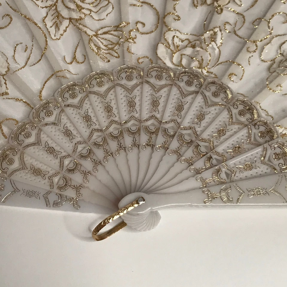 Abanico plegable vintage floral de encaje Foto 2 de 4