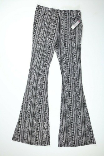 Womens No Boundaries Gray Boho Pattern 