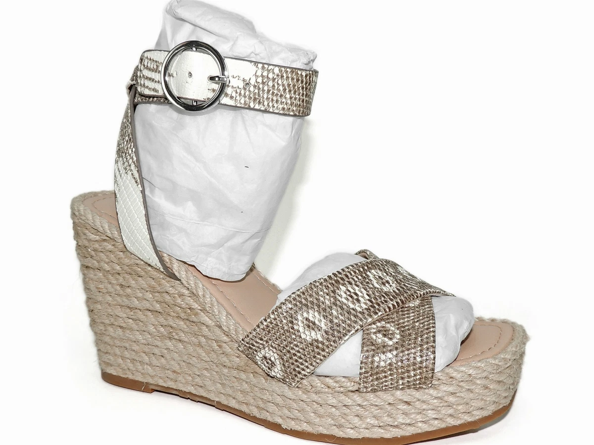 White wedge best sale sandals size 7