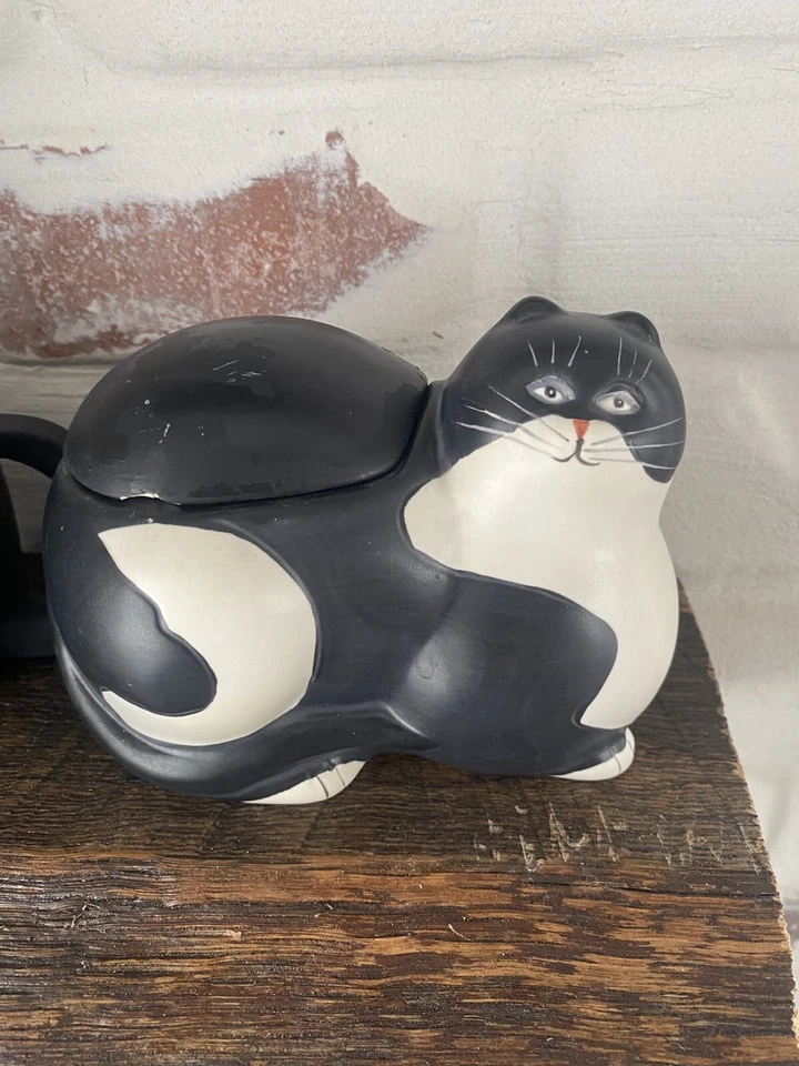 Sakura Warren Kimble Negro/Blanco Esmoquin Gato Pintado a Mano Crema Cubierto Azúcar Set Foto 3 de 4