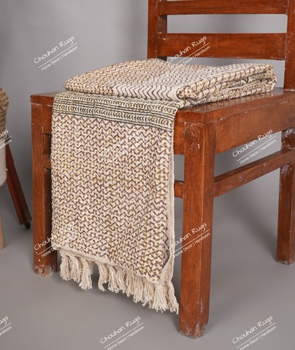 Hand Loomed Cloth Soft Cotton Blanket, Sofa Cover, Boho Ethnic Beach Towel - Picture 3 of 8