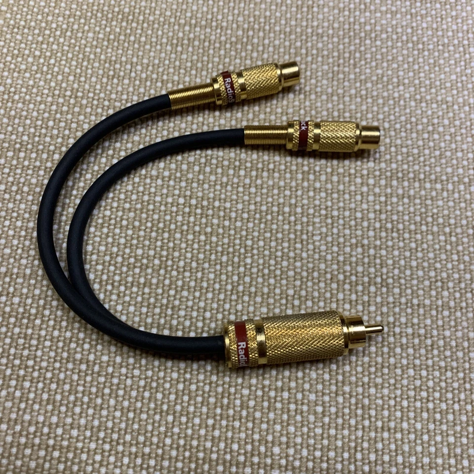 TECHNOLOGY PLUS - RCA Male to 2 RCA Female Cable - Gold - Image 3 of 3