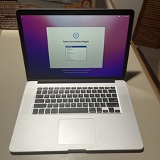 MacBook Pro 15  Retina 2015   i7 / 16GB / 256GB Excellent Condition Monterey 