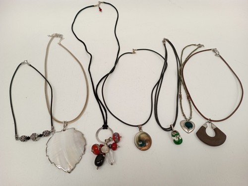 Restposten hübsches gemischtes Mode Perlen Schmuck Konvolut Silber Verschlüsse X7 Halsketten