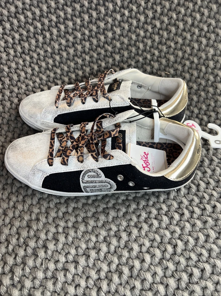 NUEVAS Tenis Justice Plateadas y Negras Corte Baja Moda Niñas Talla 6 Jóvenes Foto 3 de 4