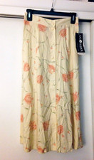 Sag Harbor Petite 31" Long Ladies Button Front Floral Skirt Size M - 100 Rayon