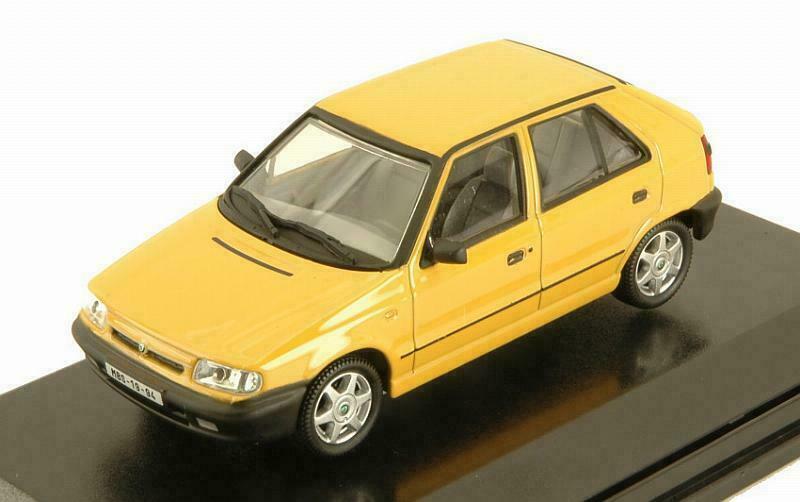 Cadeau collectionneur miniature Skoda Felicia 1994 Abrex 1/43 métal jaune pastel