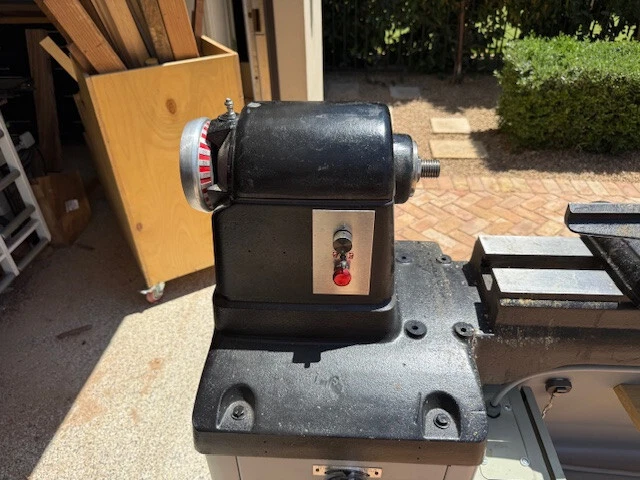 Torno de velocidad variable Rockwell 46-450 actualizado al control electrónico de velocidad por VFD Foto 3 de 4