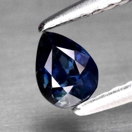 RARE !! SAPHIR BLEU VERT D'AUSTRALIE : 4 mm x 3.8 mm ★★ P427.129t
