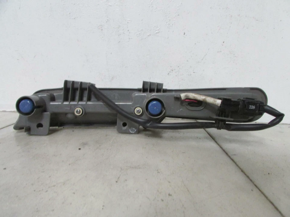 Левый дневной ходовой фонарь 2013–2020 NISSAN 370Z 266053GY1B, 266053GY0A - Изображение 2 из 2