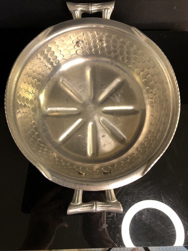 Vintage Everlast Round Casserole Dish Caddy Handles Aluminum Bamboo & Pyrex Dish - Picture 7 of 19