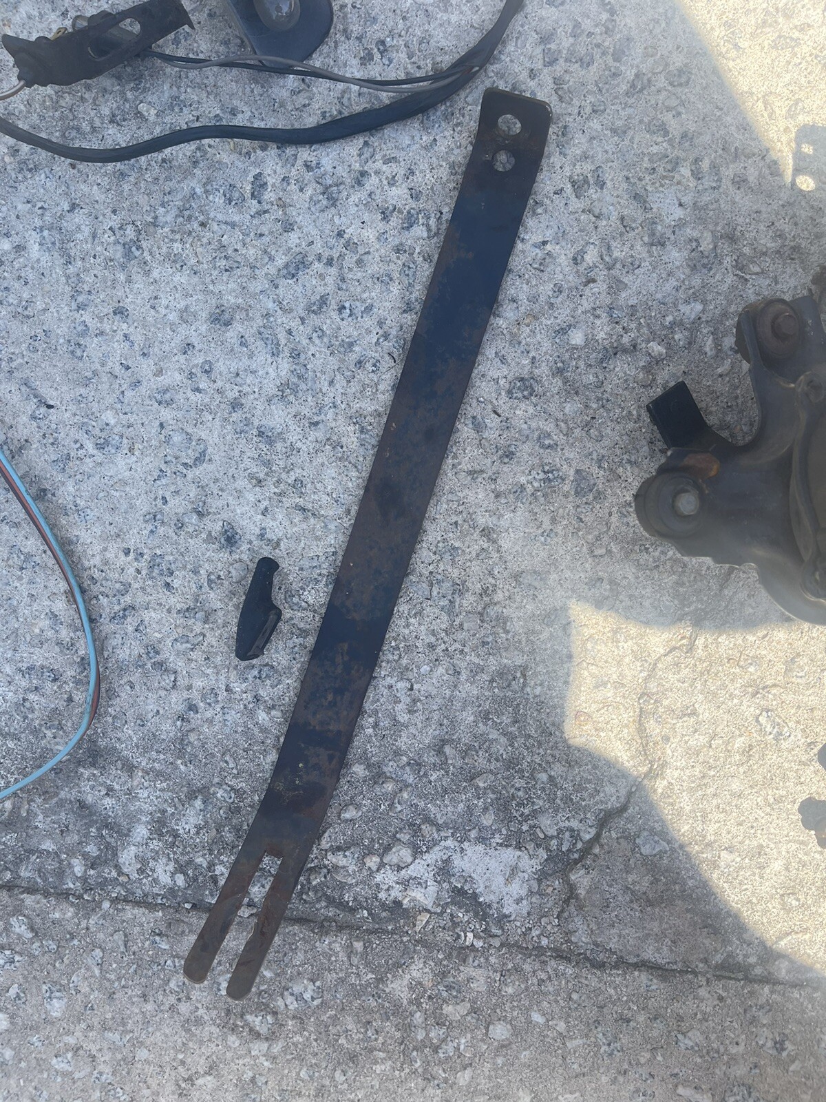 GM 197579 Chevy 250 6 Cyl Power Steering Pump Bracket Read Below