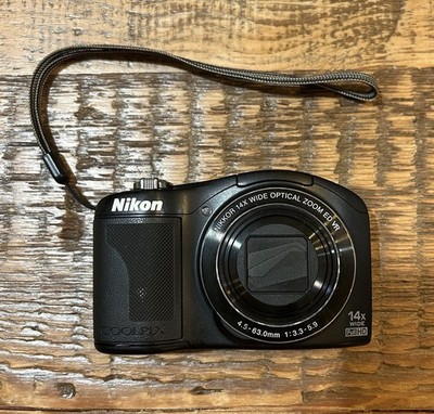 【Nikon】COOLPIX L610 Nikon COOLPIX L610 Silver Digital Camera (HAS ISSUES-SEE LISTING