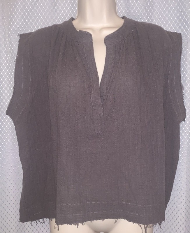 Olivaceous gray gauze top size large