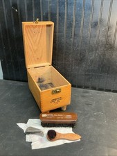VINTAGE WOODEN ESQUIRE SHOE VALET DE LUXE SHOE SHINE BOX KIT W/ BRUSH SHOEHORN