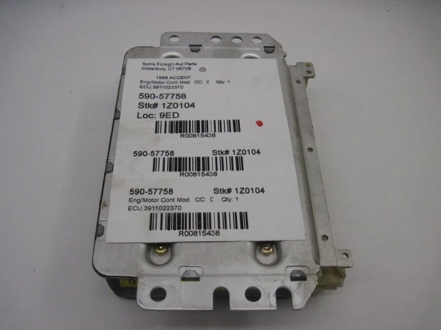 Computadora ECU ECM HYUNDAI ACCENT 1998 98 SOHC 3911022370 815438 Foto 2 de 4