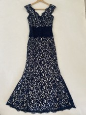Tadashi Shoji Contrast Lace Waist Gown 4 Double V-neckline Navy Blue Ivory 558