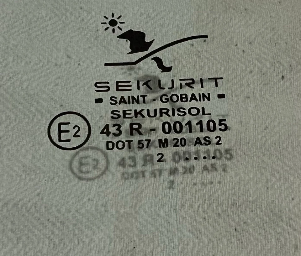 Genuine Saab 9-3SS (9440) 03-11 4D Left Front Door Window Glass 12785664 - image 3 of 3