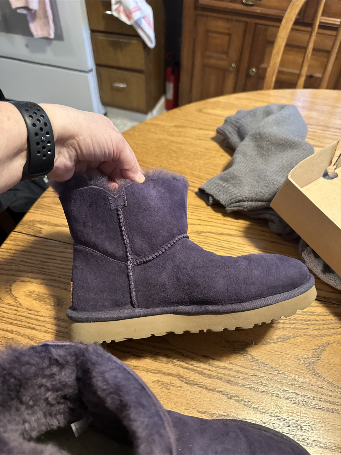 Women’s Ugg Bailey Button Mini Size 7 - image 2