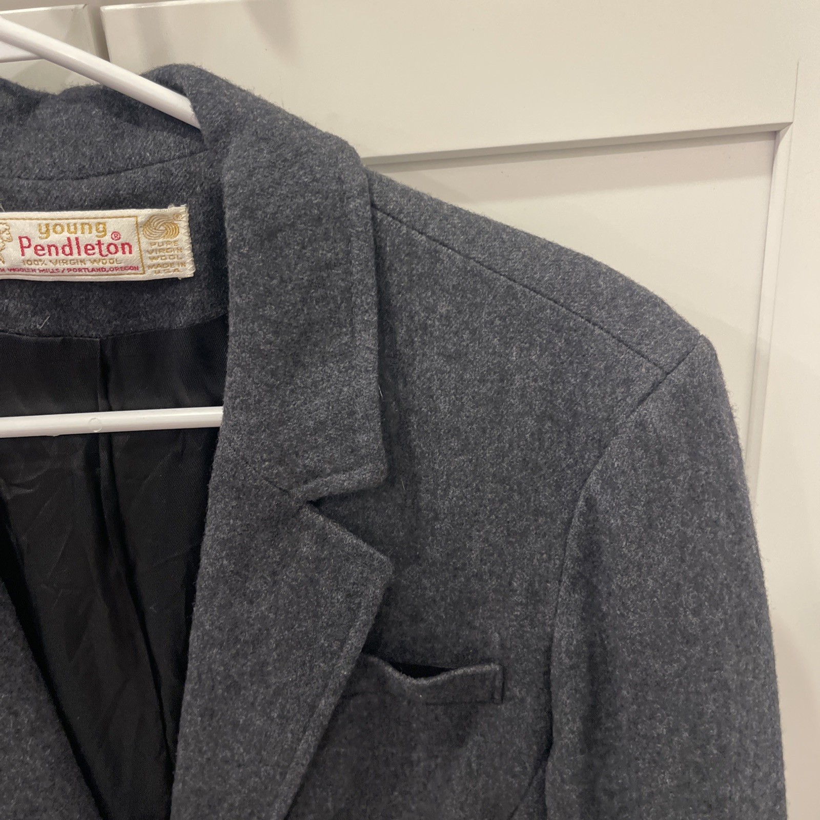 Pendleton Gray  Virgin Wool 2 Button Close Jacket… - image 10