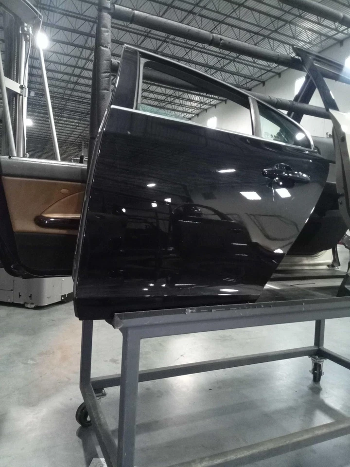 Volvo S60 2015 puerta izquierda negro fabricante de equipos originales pieza usada 519594 118 k millas Foto 2 de 4