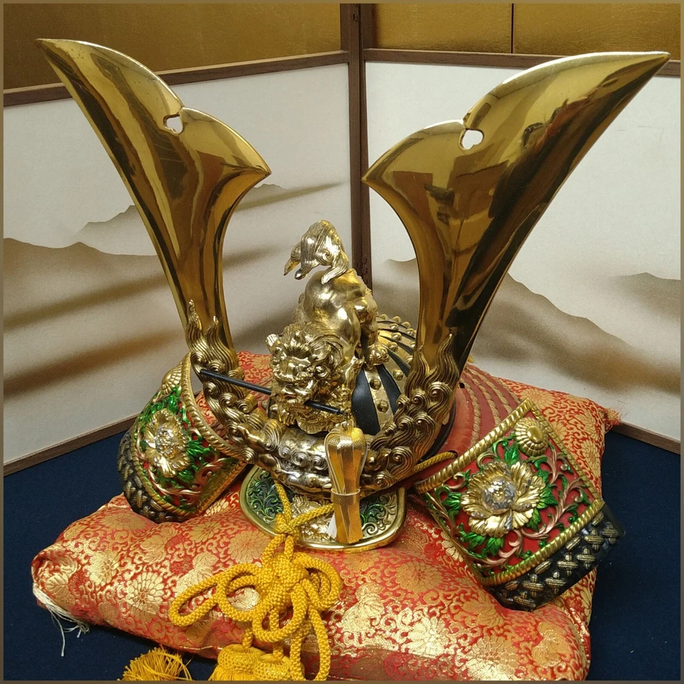 Casco japonés Kabuto Yoroi Samurai Armadura León Shishi Maetate Shogun Muñeca de mayo Foto 4 de 4