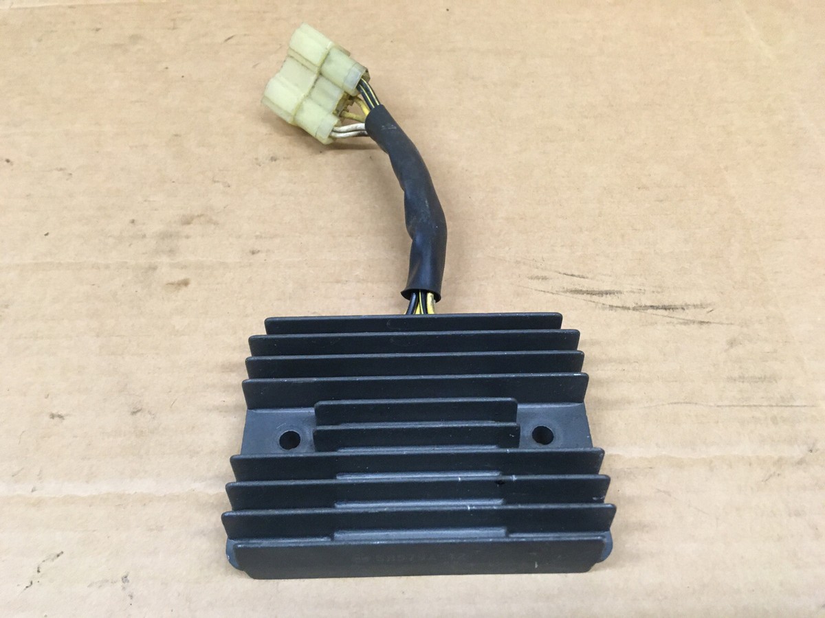 1998-1999 Kawasaki Ninja ZX9R regulator, regulator rectifier OEM