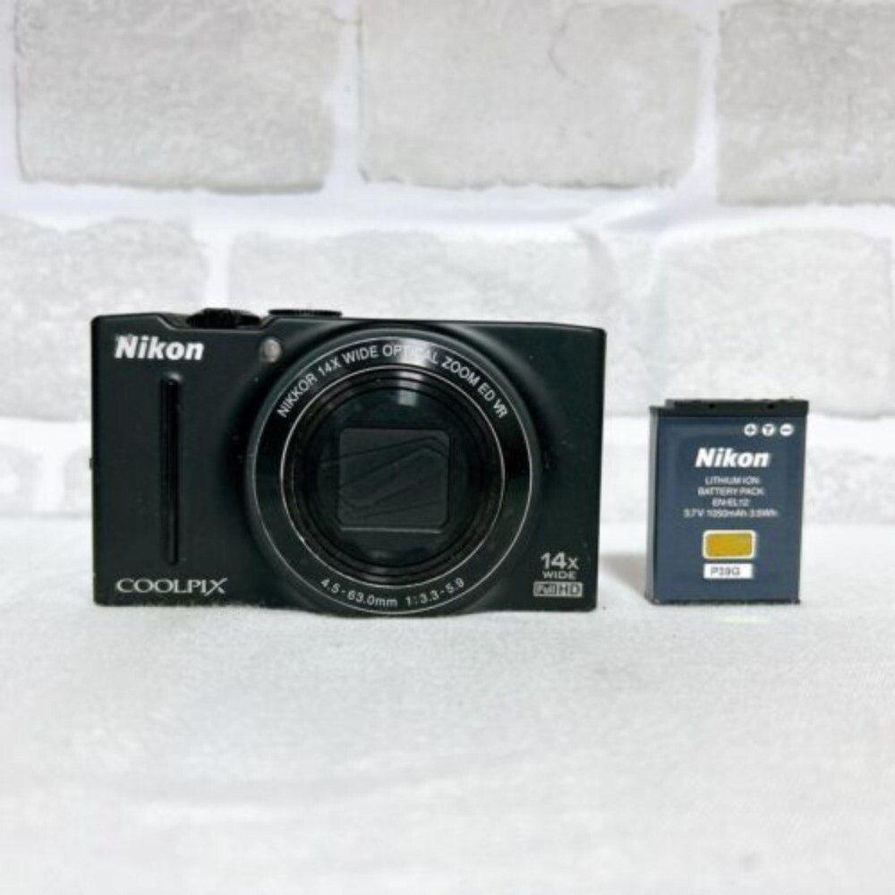 Nikon COOLPIX S8200 16.1M Compact 14 x Optical Zoom Digital