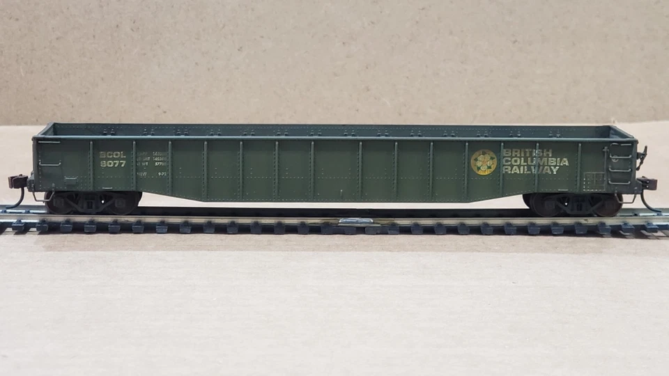 Life-Like Proto 2000 - HO - British Columbia Railway (BCR) 50' Gondola - Custom - Image 4 of 4