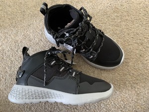 infant size 9 black trainers