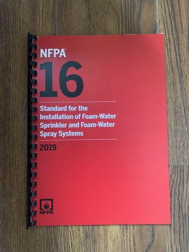 NFPA 16 Standard für die Installation von Schaum-Wasser-Sprinklern 2019 ringgebunden