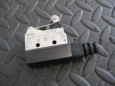 OMRON SHL-W255 Limit Switch