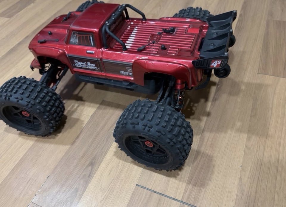 Arrma OUTCAST 4s 4x4 - 17mm Mozzi Esazionali (Adattatori Dadi Arrma OUTCAST 4s 4x4 - 17mm Mozzi Esazionali (Adattatori Dadi