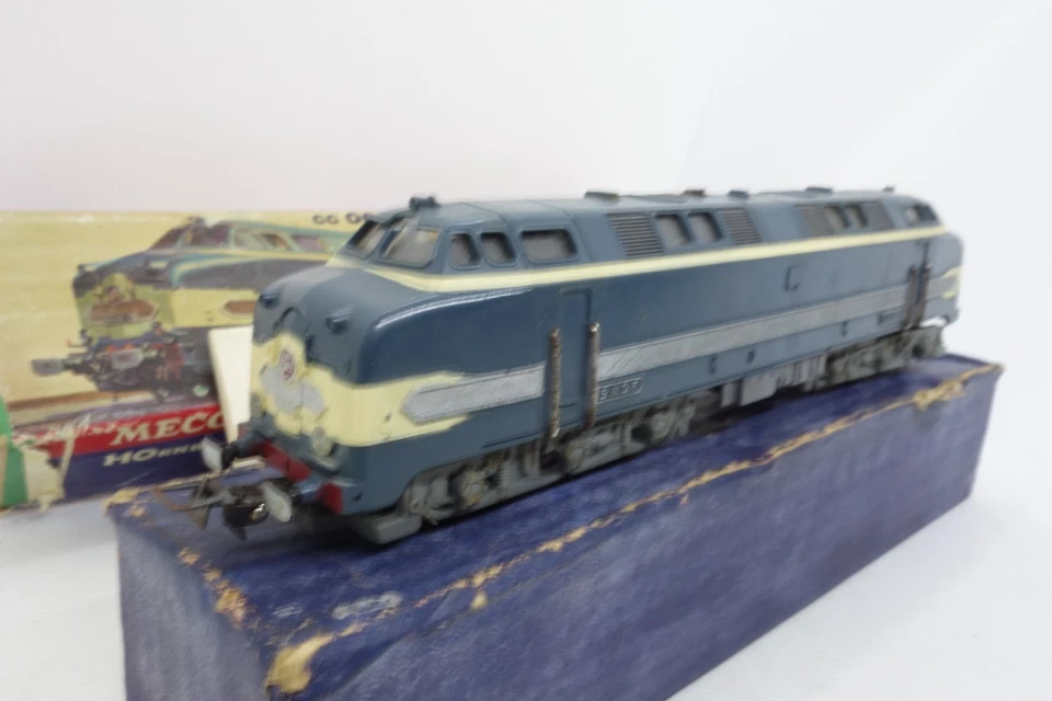MECCANO HOrnby-acHO HO Train Locomotive Diesel CC 060 DB 5 Traction - Photo 4/4