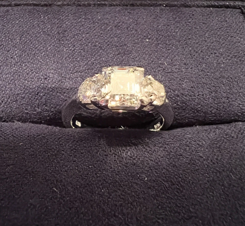 1.74 TCW 18k GIA 1.30ct F/VVS2 Square Emerald Cu Natural Diamond Engagement Ring - Image 3 of 4